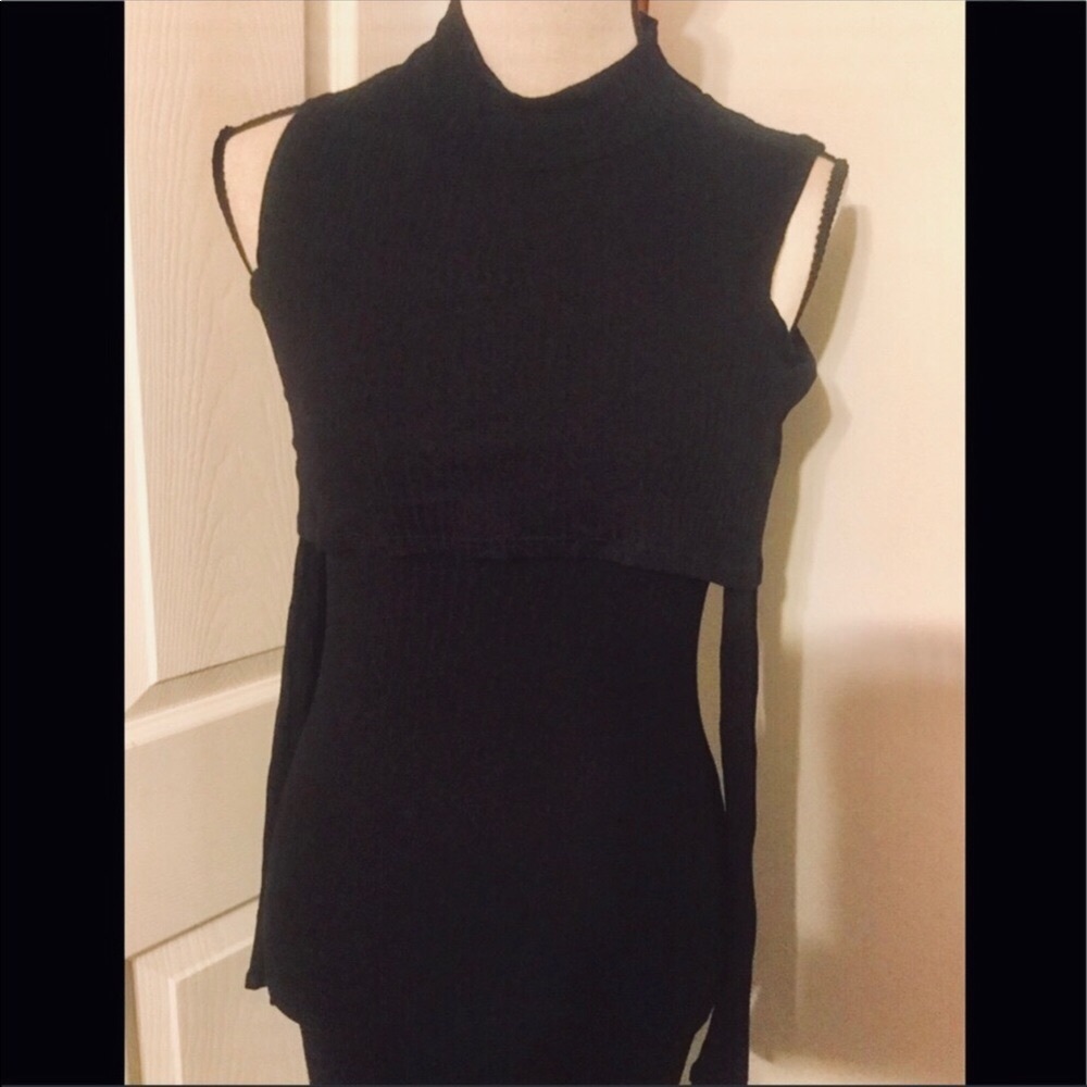 BLACK COLD SHOULDER RIBBED DRESS - Picture 7 of 11